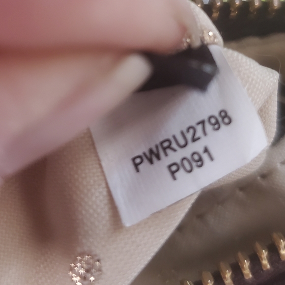 Kate Spade Gold Coast Ginnie Quilted Leather Crossbody Bag. - Picture 14 of 16